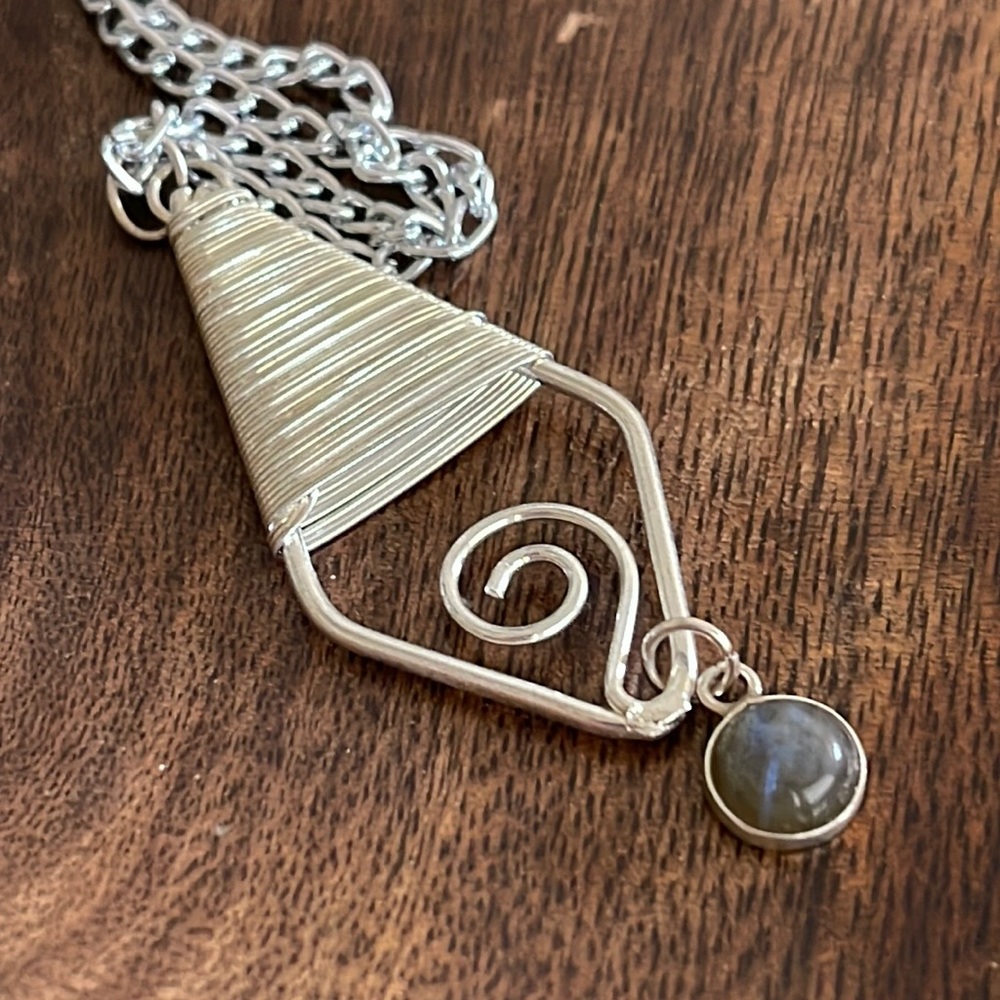 Anthropologie Silvertone Labradorite Gemstone Wire Wrapped Pendant Necklace
